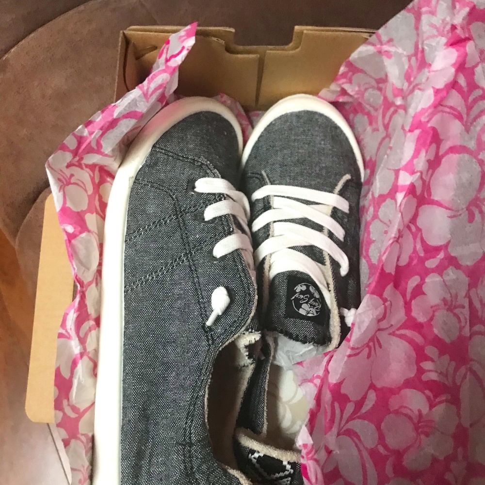 Roxy Black Casual Shoes Size 11 New